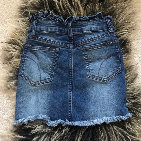 Girl’s skirt size 7 - Picture 2 of 4